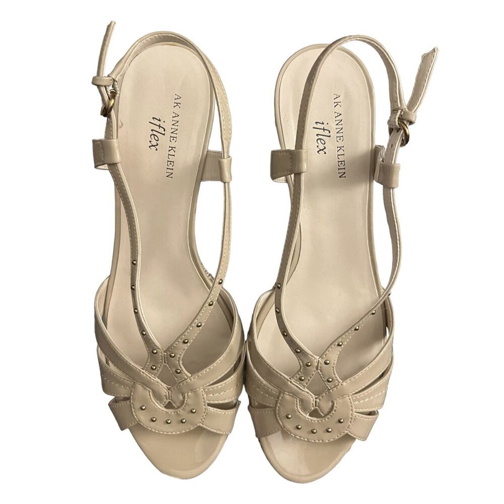 AK Anne Klein IFlex Sandal Kathmandu 10 M Beige Patent Leather Platform Wedge - Picture 4 of 11